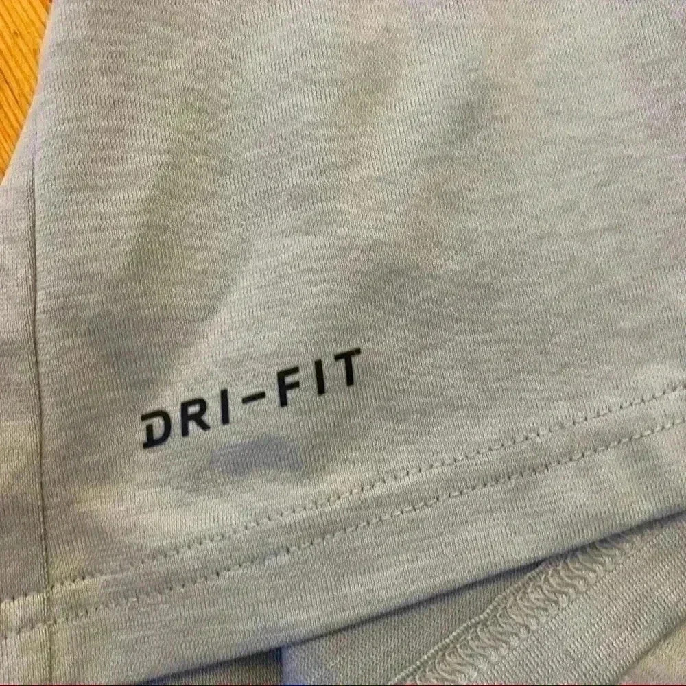 Nike dri fit T-shirt - Picture 3 of 5